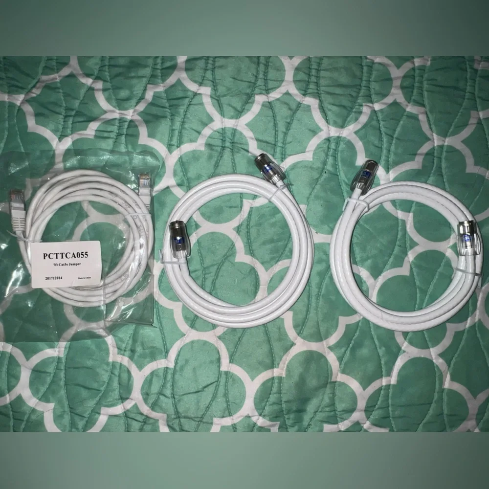 High-Quality White Coaxial Jumper and CAR5e Jumper